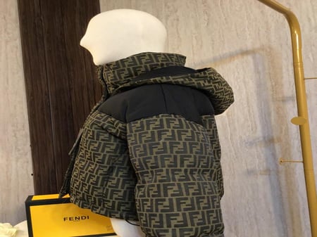 جاكيت فندي نسائي