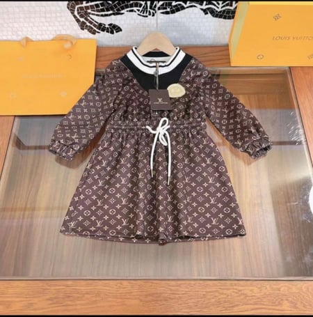 فستان لويس فيتون