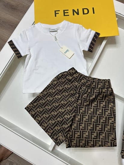 طقم فندي تيشرت+شورت