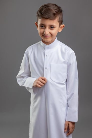 ثوب كويتي صيفي أطفال وشبابي كلاسيك زرار واحد (كم عادي)