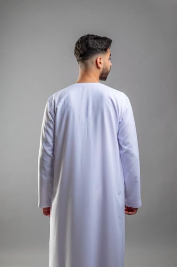 ثوب إماراتي