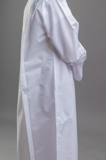 ثوب كويتي صيفي أطفال وشبابي كلاسيك زرار واحد (كم عادي)