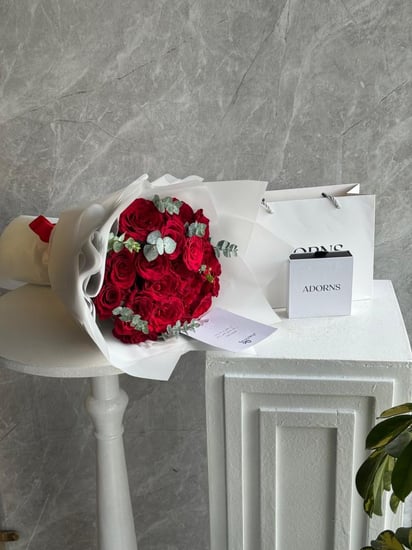 بكج باقة مع سلسال ادونس adorns