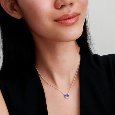 سلسال البريق الأزرق الملكي من Pandora