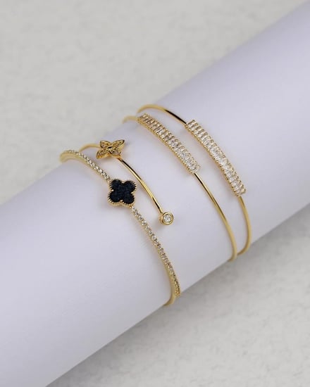 طقم هدايا نسائي بتصميم كلاسيك