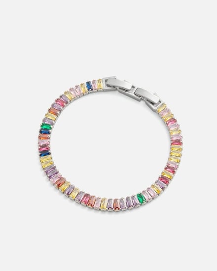 اسوارة نسائية بتصميم ملفت بلون فضي