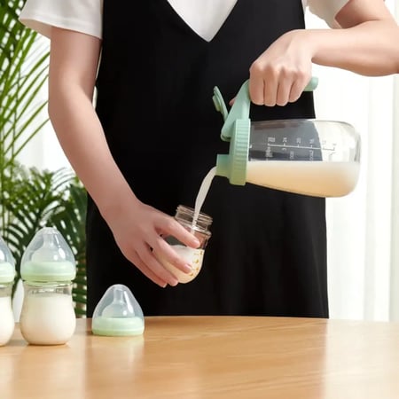 إبريق Momcozy الزجاجي: الحارس الأمين لكل قطرة من الحليب - أخضر