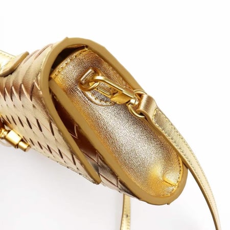 لونق كلاتش انديامو | ذهبي