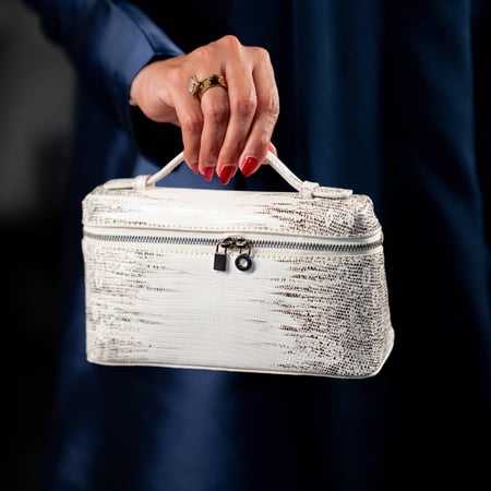 لورو بيانا | أبيض