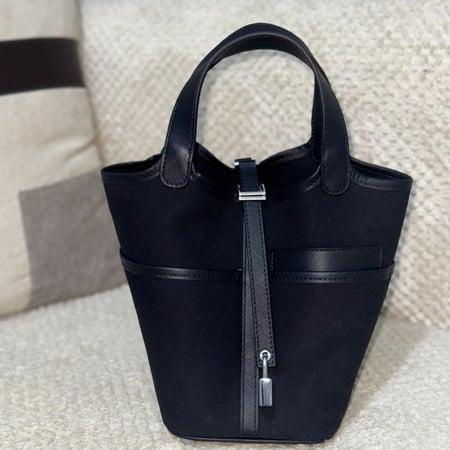 بيكوتان كارقو | أسود