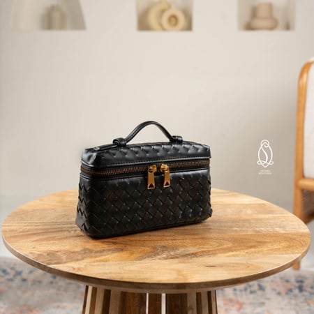 بوتيغا فانيتي | أسود