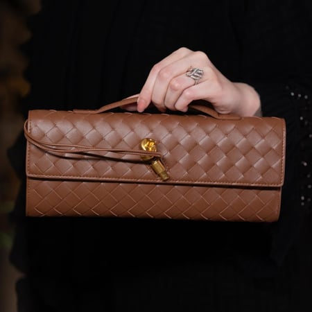 لونق كلاتش انديامو | عسلي