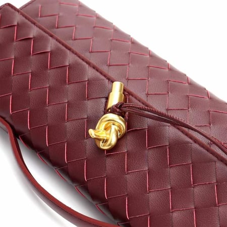 لونق كلاتش انديامو | عنابي