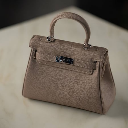 حقائب جلدية نسائية