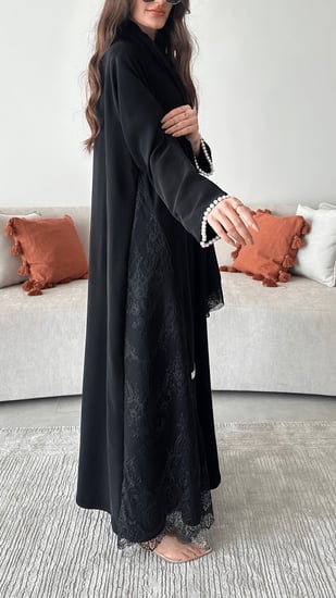 عباية كريب كوري و دانتيل فرنسي بقصة نصف كلوش