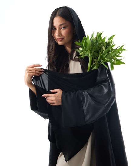 عباية جاكار هندي أسود بقصة نصف كلوش