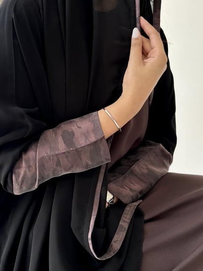 عباية كريب ملكي و حرير ياباني بقصة نصف بشت