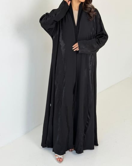 عباية حرير جاكار بقصة نصف كلوش