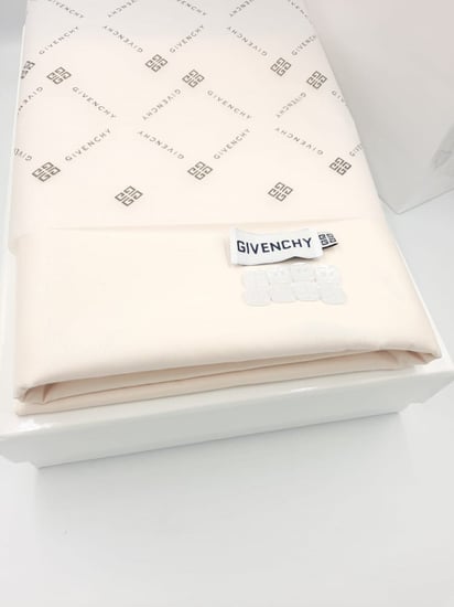 قماش جيفنشي صيفي لون كاكي فاتح