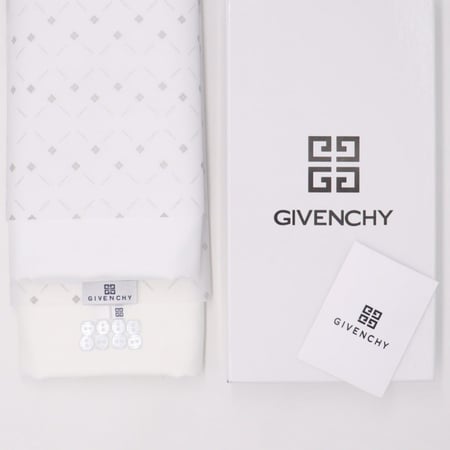 اقمشة ثياب جيفنشي