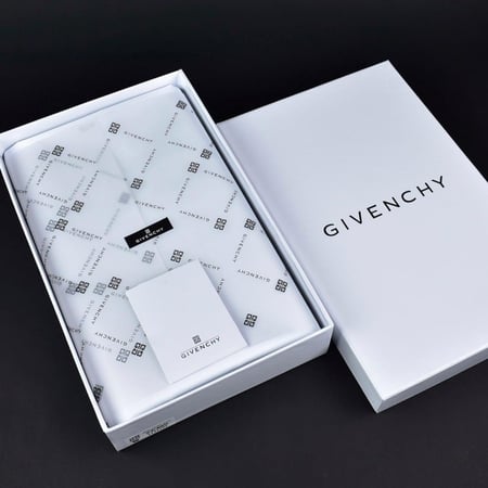 اقمشة ثياب جيفنشي