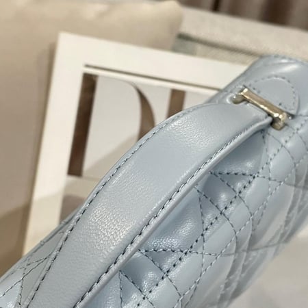 حقيبة ليدي ديور كلاتش