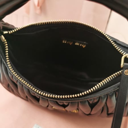 حقيبة miumiu wander