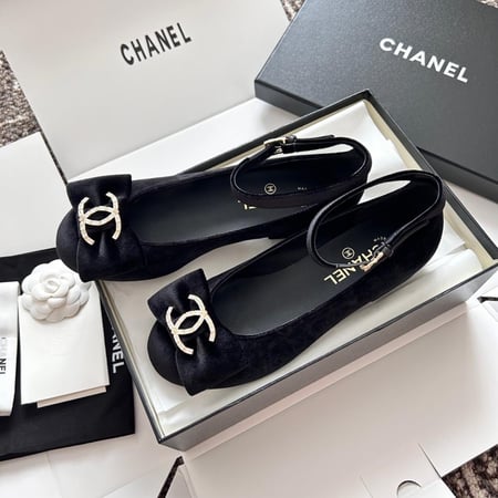 حذاء شانيل 24K