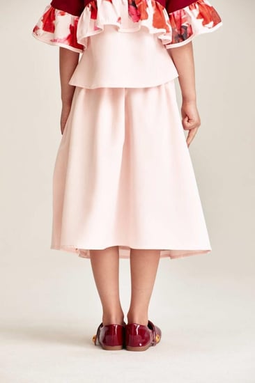 تنورة سادة بكسرات