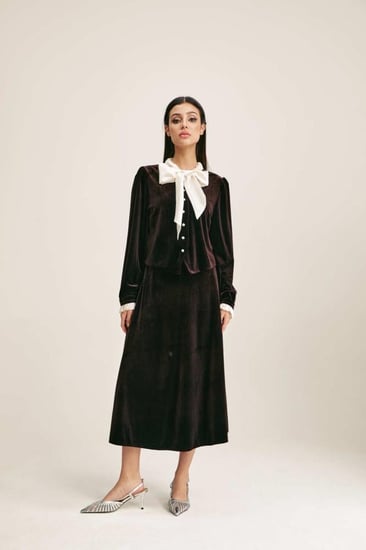 جاكيت مخمل بياقة بربطة