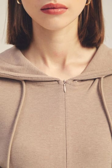 جاكيت هودي بسحاب