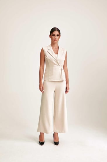 بنطلون شامواة بأرجل واسعة