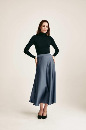 تنورة بقصة كلوش