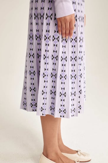 تنورة بنقوش هندسية