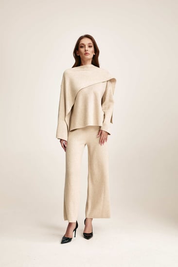 بنطلون سادة بأرجل واسعة