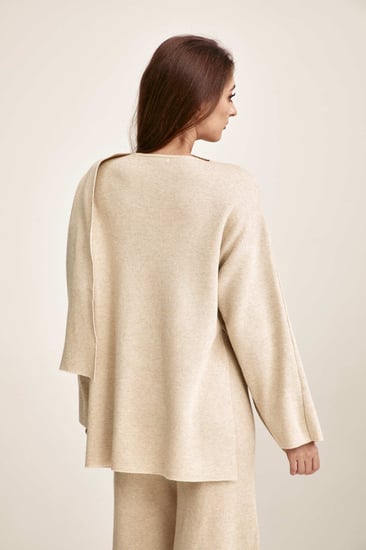 بلوزة محبوكة بشال