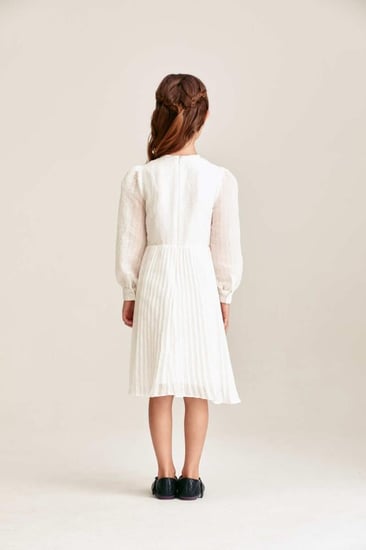 فستان بليسيه بتفاصيل كشكش