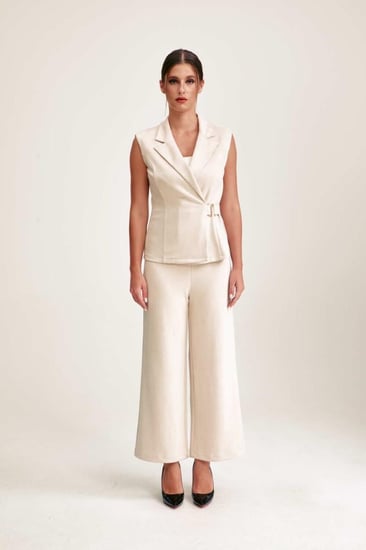 بنطلون شامواة بأرجل واسعة