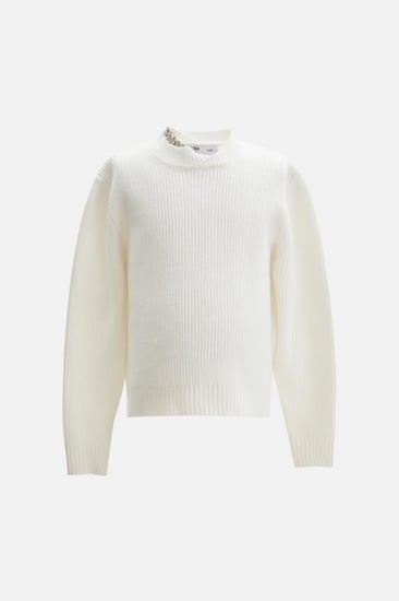 قميص بياقة مُطرزة