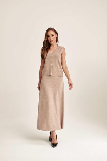 تنورة واسعة بخصر مطاطي