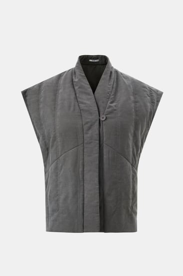 جاكيت مُبطن بأكمام قصيرة