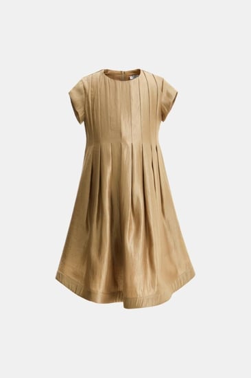 فستان بأكمام قصيرة بكسرات