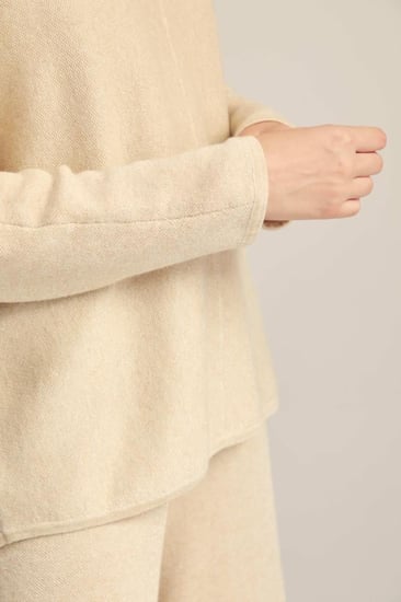 بلوزة محبوكة بلمعة