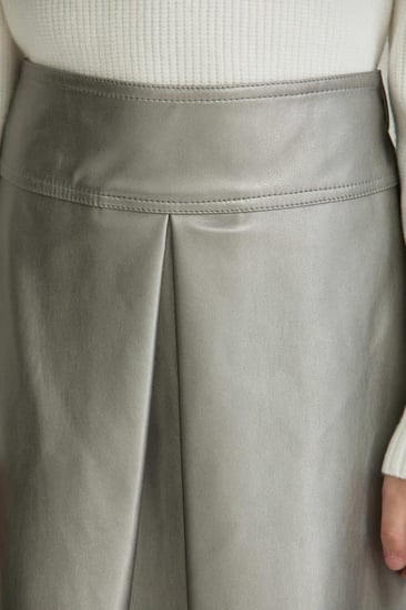 تنورة جلد بخصر مطاطي