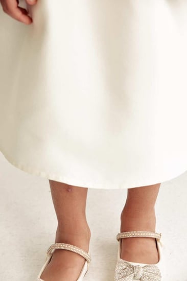 تنورة تفتا بقصة واسعة