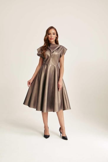 فستان جلد بأكمام قصيرة