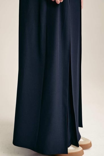 تنورة مريول مدرسية ثانوي - بتصميم كحلي أنيق