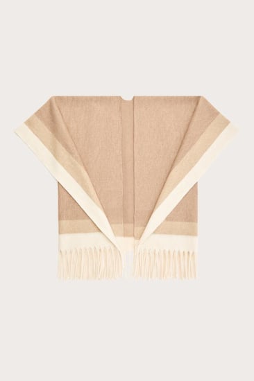 وشاح كتف مزبن بالشراشيب