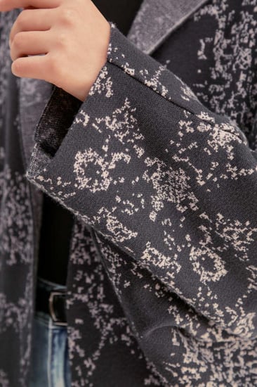 كارديغان طويل مزين بنقوش