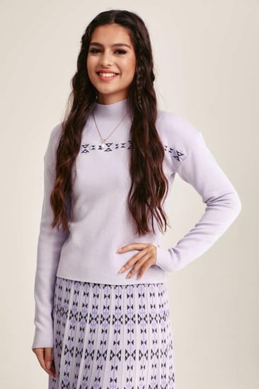 بلوزة محبوكة بنقوش هندسية